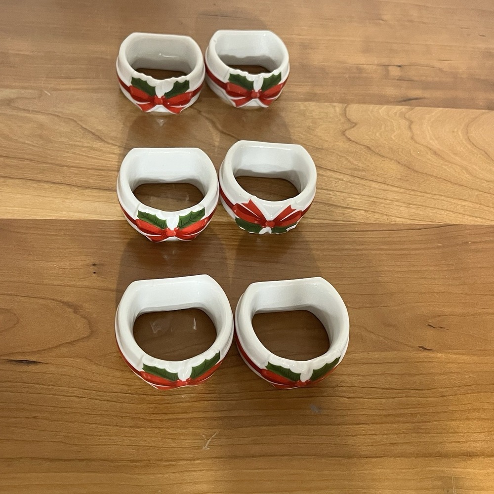 Mount Clemens Pottery Vintage "Ribbon & Holly" Porcelain Napkin Rings Set‎ Of 6